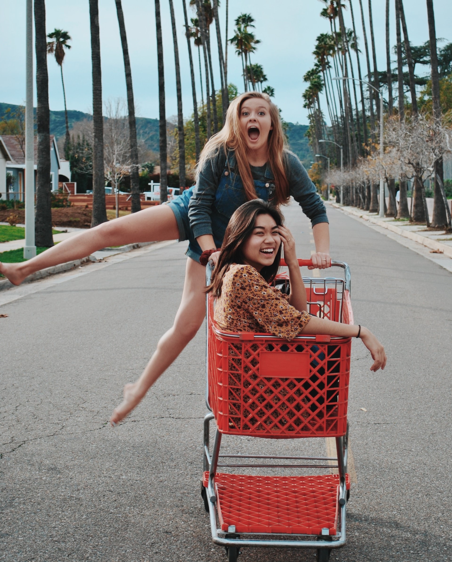 G I R L S I N C A R T C R O P P E D